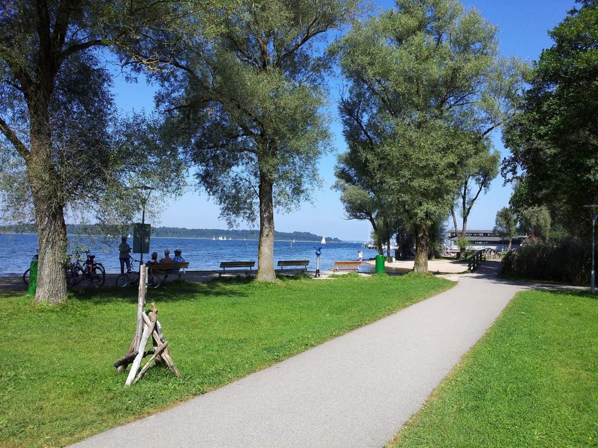 Zwischen Chiemsee Und Bergen Ug Bernau am Chiemsee Esterno foto