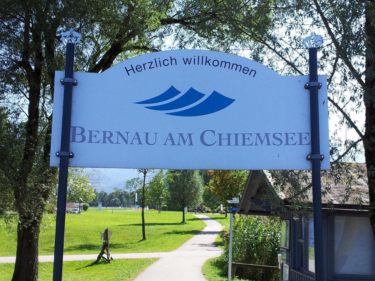 Zwischen Chiemsee Und Bergen Ug Bernau am Chiemsee Esterno foto
